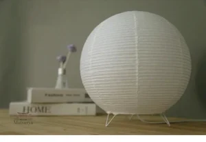 Atmosphère douce avec lampe japonaise ronde
