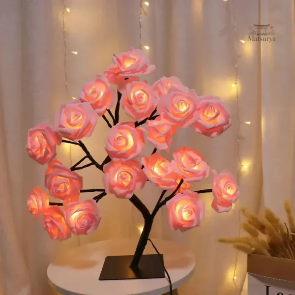 lampe-japonaise-roses-1 Lampe Japonaise Roses avec motifs floraux élégants