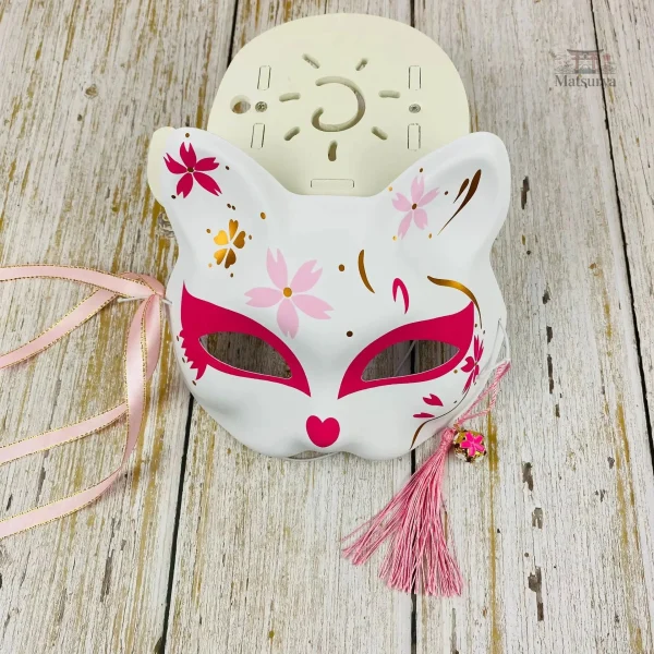 Masque japonais avec motif félin