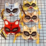 Masque japonais à motif de chat