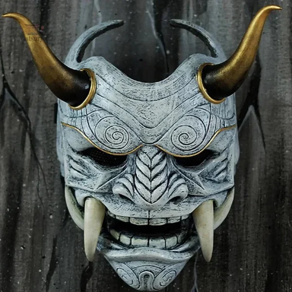 Masque japonais avec motifs démoniaques