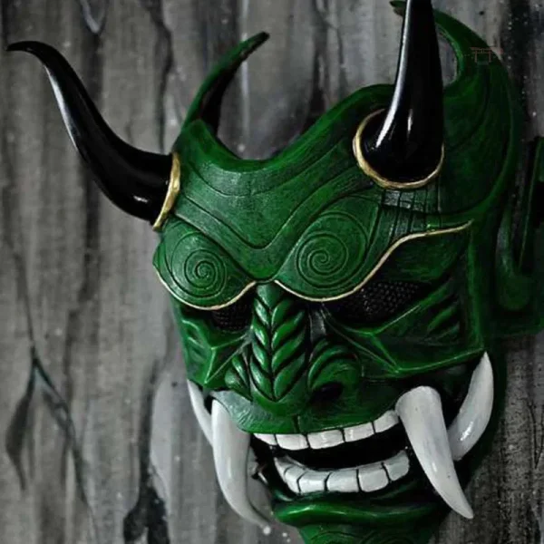 Masque inspiré de l'esthétique japonaise