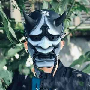 Masque Halloween japonais traditionnel