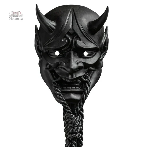 Masque en tissu noir inspiré de la culture japonaise
