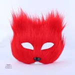 Renard masqué japonais en peluche élégante