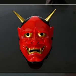 Masque Rouge inspiré de la culture japonaise