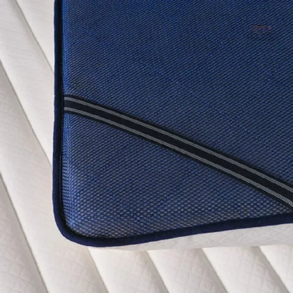 Matelas futon léger et facile à ranger