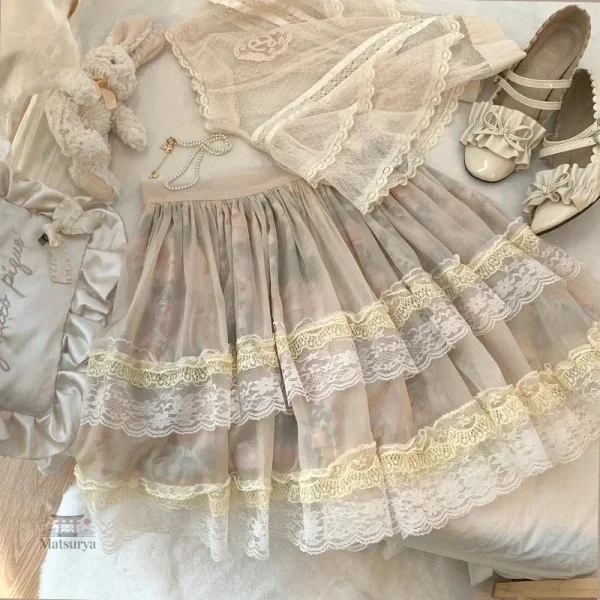 Jupe courte inspirée de la mode japonaise