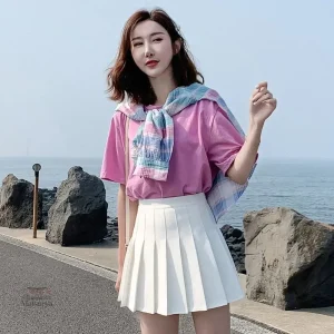 Jupe japonaise courte, parfaite pour un look décontracté