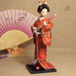 Mini Poupée Japonaise en céramique colorée