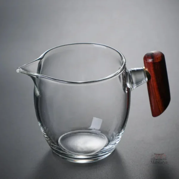 Mini théière en verre avec esthétique japonaise moderne