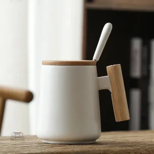 Mug japonais élégant avec couvercle pratique