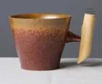 Mug en céramique japonaise avec détails en bois