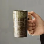 Mug en grès japonais à motifs