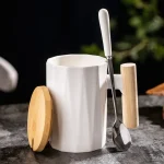 Mug élégant aux lignes épurées, design japonais