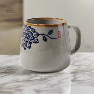 Mug Japonais épuré avec motifs floraux délicats