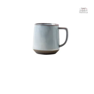 Mug japonais avec design traditionnel et finitions soignées