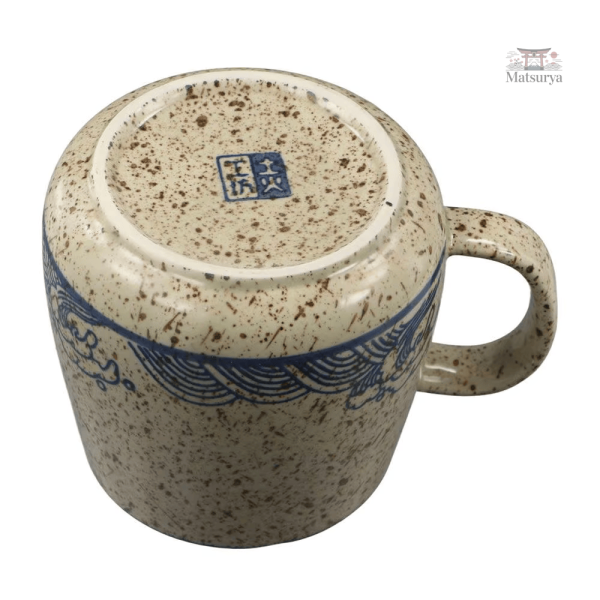 Mug design traditionnel japonais inspiré des vagues