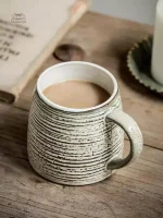Mug vintage en céramique japonaise au design élégant