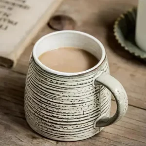 Mug vintage en céramique japonaise au design élégant
