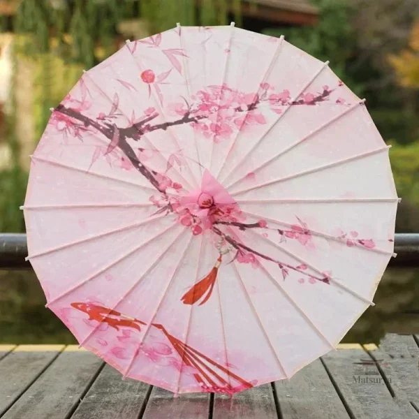 ombrelle-japonaise-papier-femme-1 Ombrelle japonaise en papier pour femme élégante