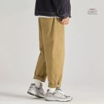 Pantalon japonais en couleur neutre