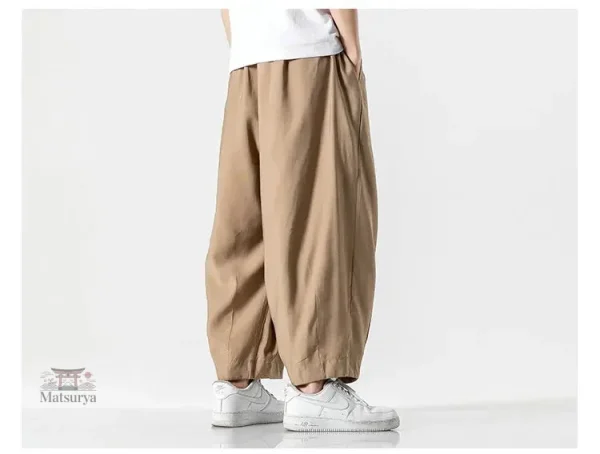 Pantalon ample inspiré du design japonais