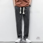 Pantalon denim japonais au design élégant