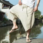 Pantalon court oversize, tendance japonaise