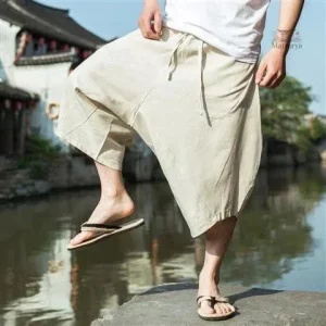 Pantalon court oversize, tendance japonaise