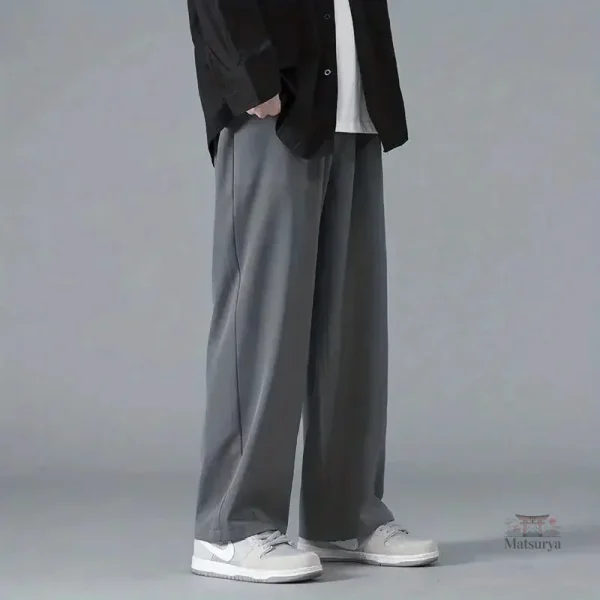 Pantalon Japonais Droit, style moderne et épuré
