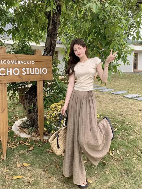 Pantalon femme, design japonais pour un look unique