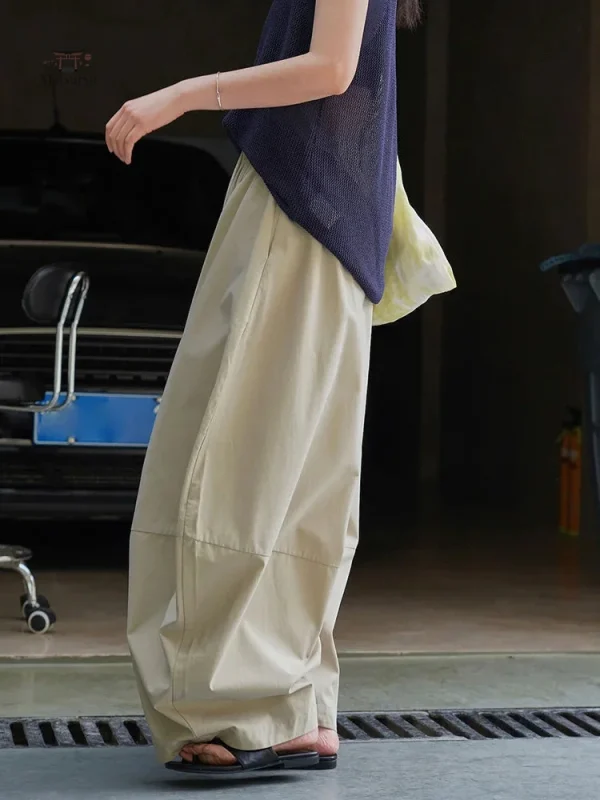 Pantalon ample féminin, design japonais