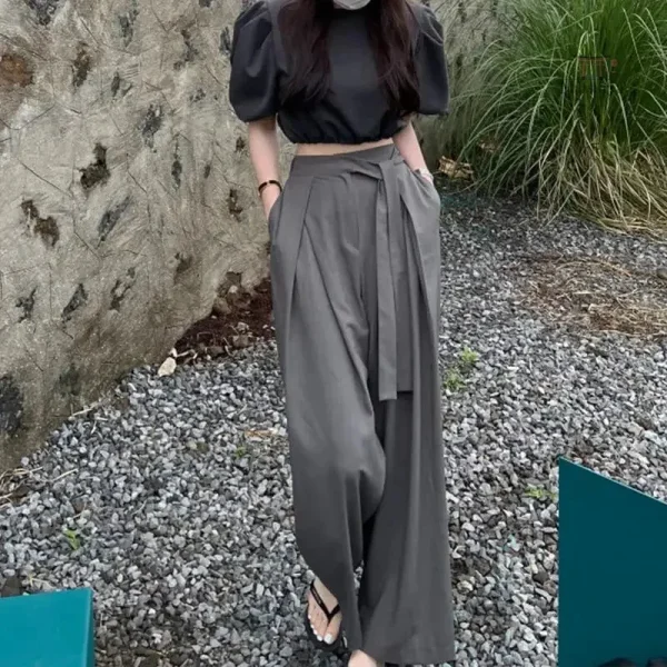 Mode Minimaliste : Pantalon Japonais Femme