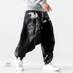 Pantalon avec motifs inspirés de la culture japonaise