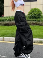 Pantalon féminin en tissu léger parachute