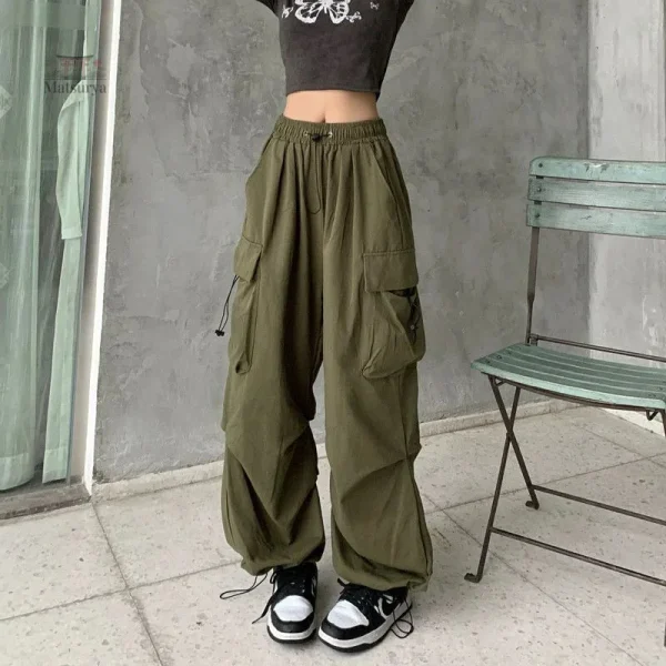 Pantalon Parachute pour un look moderne et chic