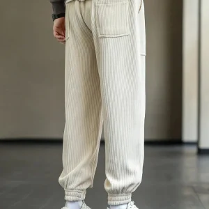 Pantalon en velours côtelé style streetwear