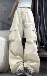 Vêtement streetwear féminin moderne