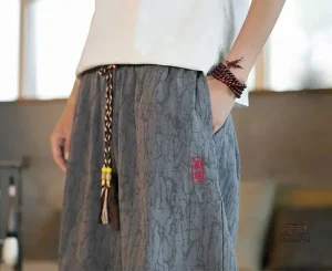 Pantalon traditionnel pour un look masculin