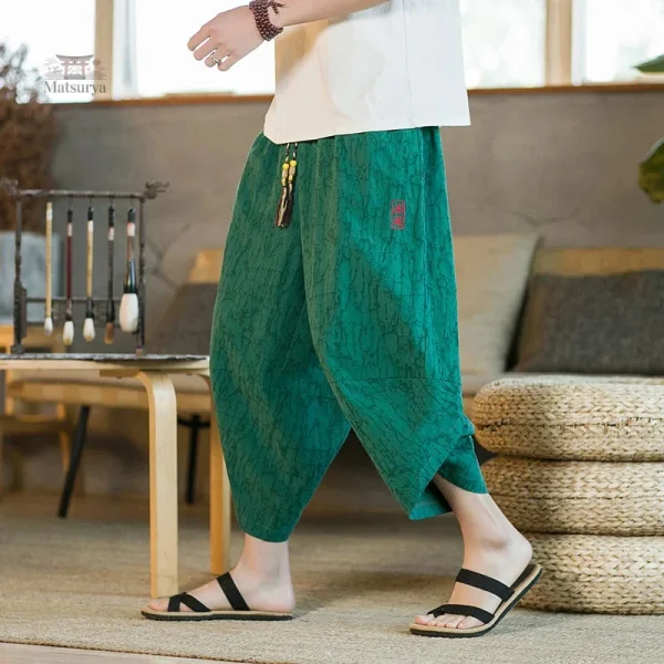 Pantalon traditionnel japonais, design intemporel