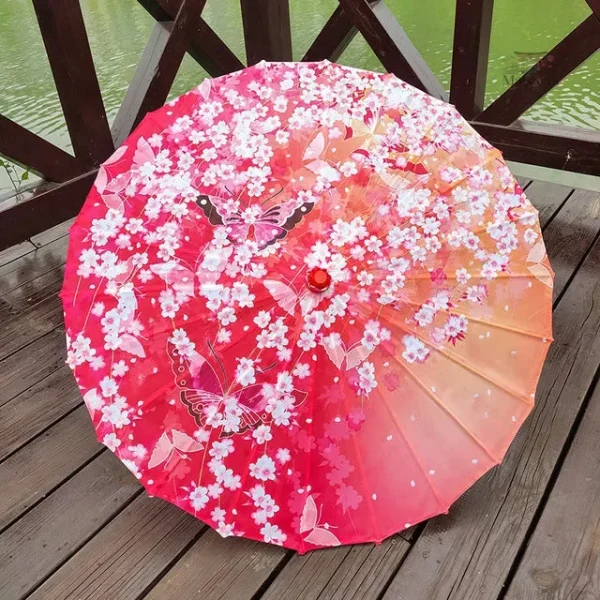 Accessoire traditionnel : parapluie japonais en papier naturel