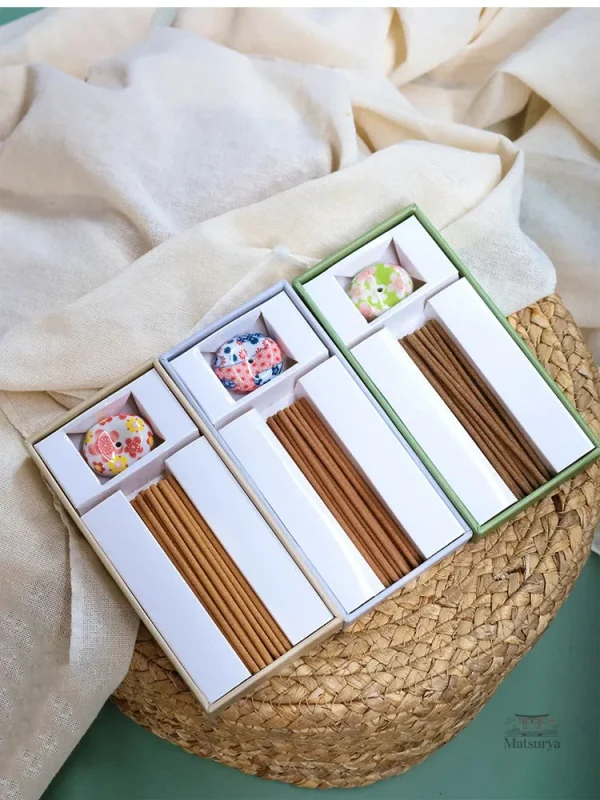 Coffret d'encens japonais traditionnel et parfumé