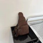 Petit sac en velours côtelé pratique