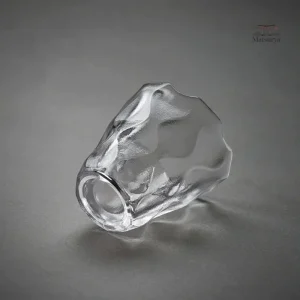 Verre japonais traditionnel pour déguster le saké