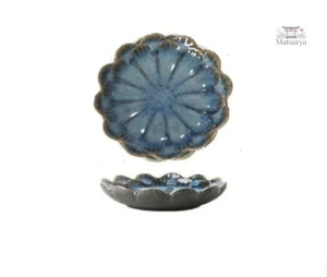 Assiette fleur japonaise pour présentation raffinée