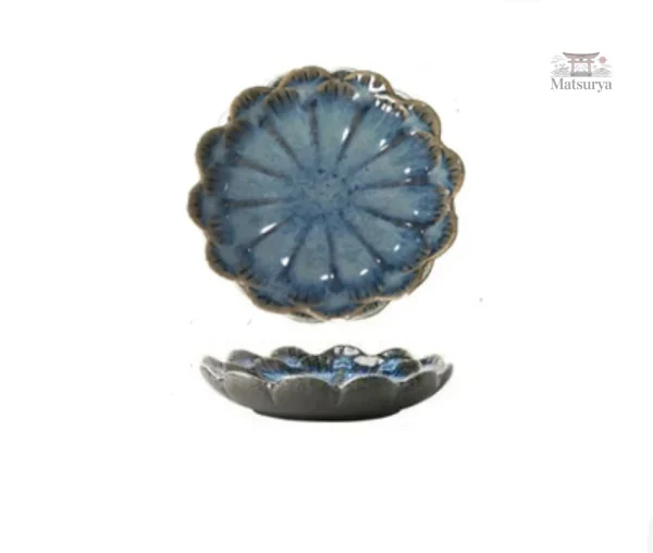 Assiette fleur japonaise pour présentation raffinée