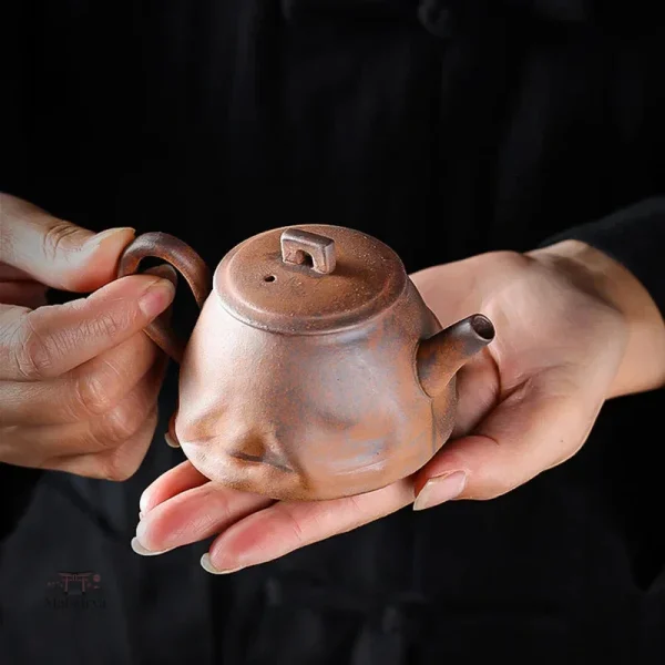 Théière traditionnelle pour une expérience zen