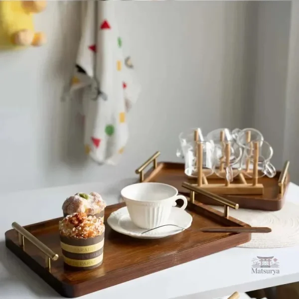 Service à thé japonais avec plateau élégant