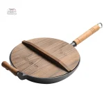 Vaisselle japonaise : poêle en fonte artisanale